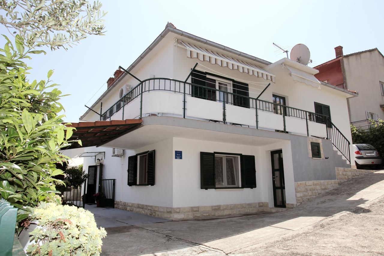Apartment Eva Trogir Exterior photo