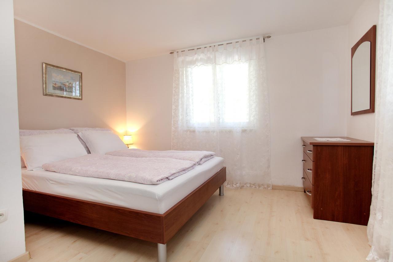 Apartment Eva Trogir Exterior photo