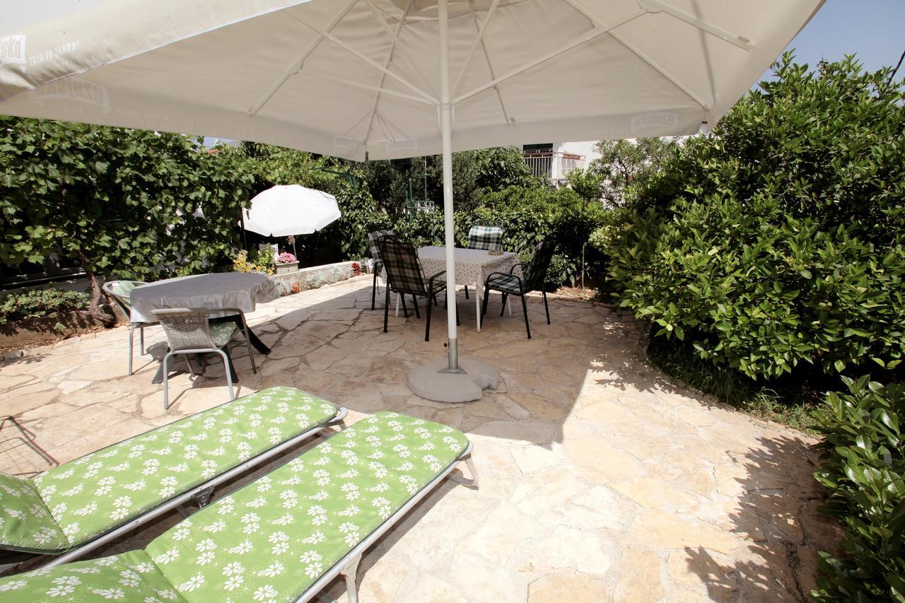 Apartment Eva Trogir Exterior photo